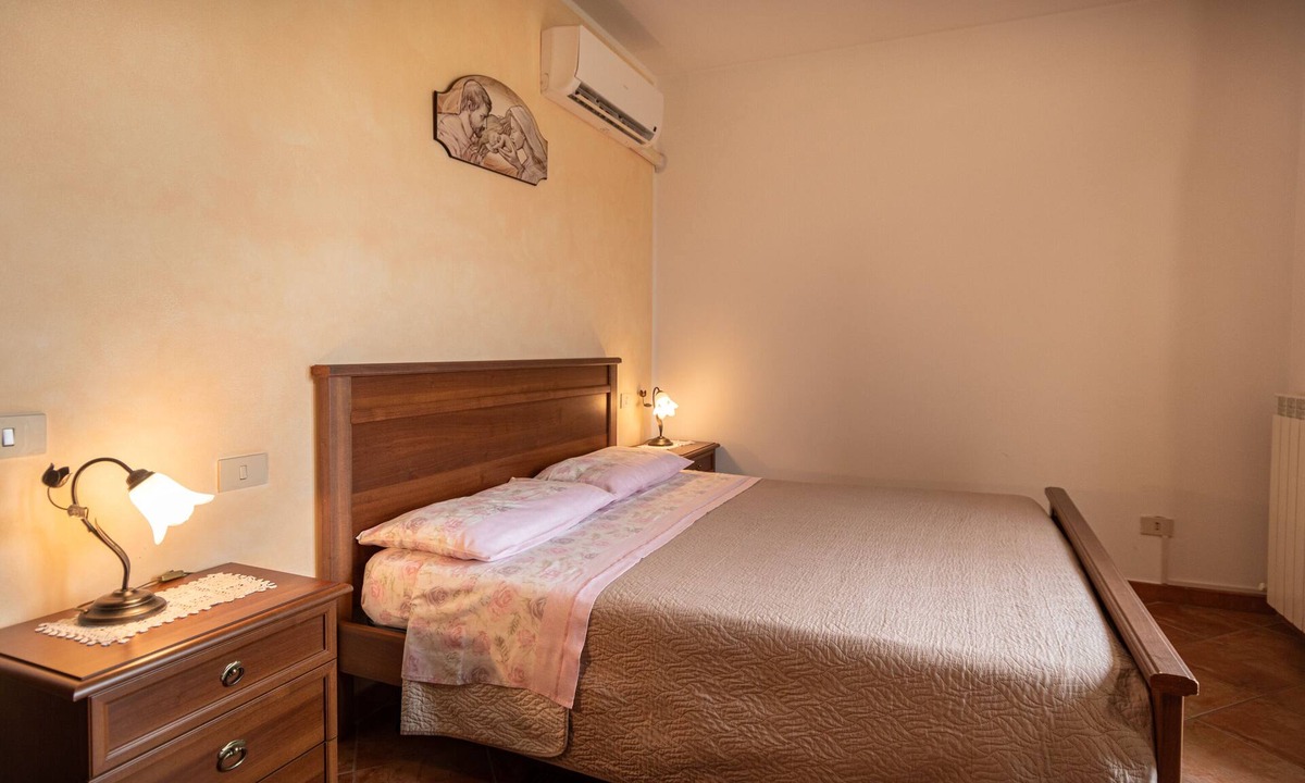Rivotorto Apartment | Large and spacious apartment in Assisi for 6 guests