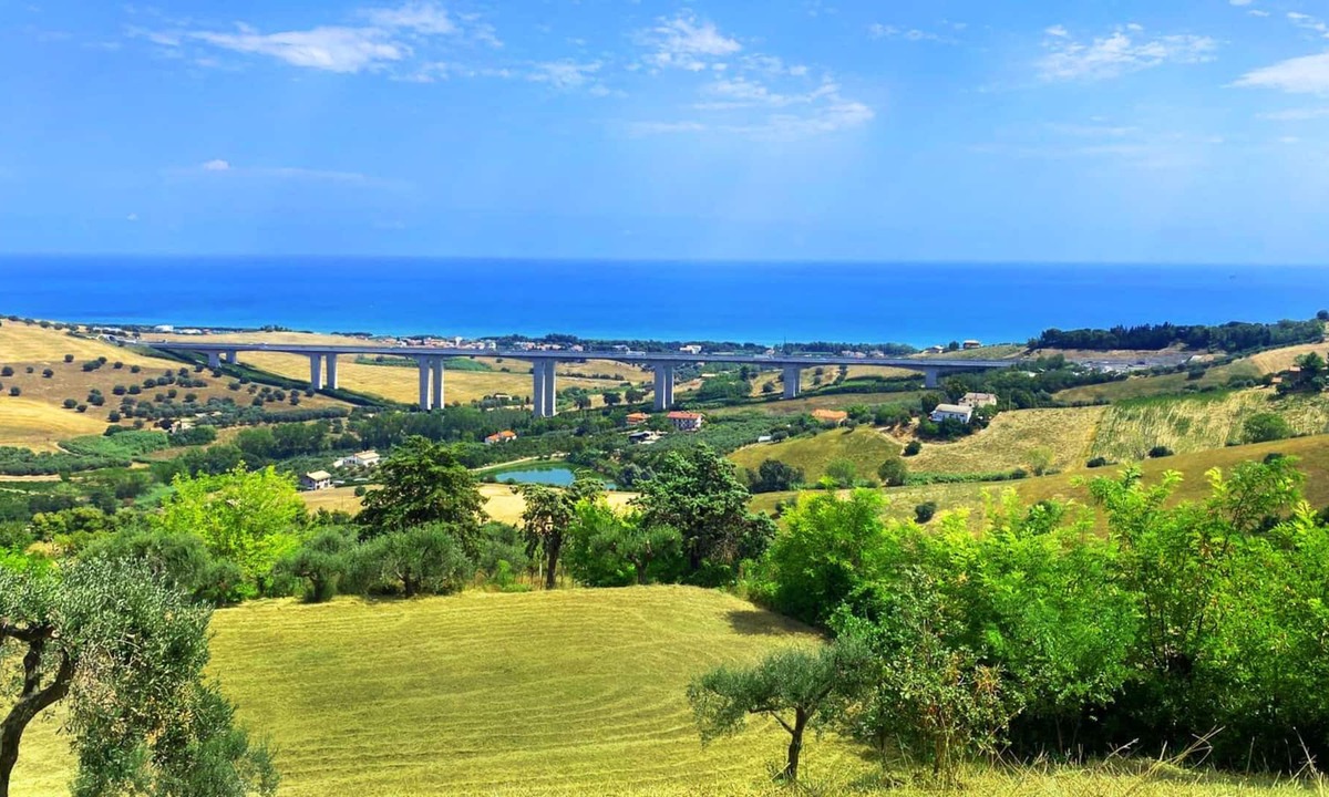 Pineto House | Large holiday home 5 minutes from the beach with views to die for!!