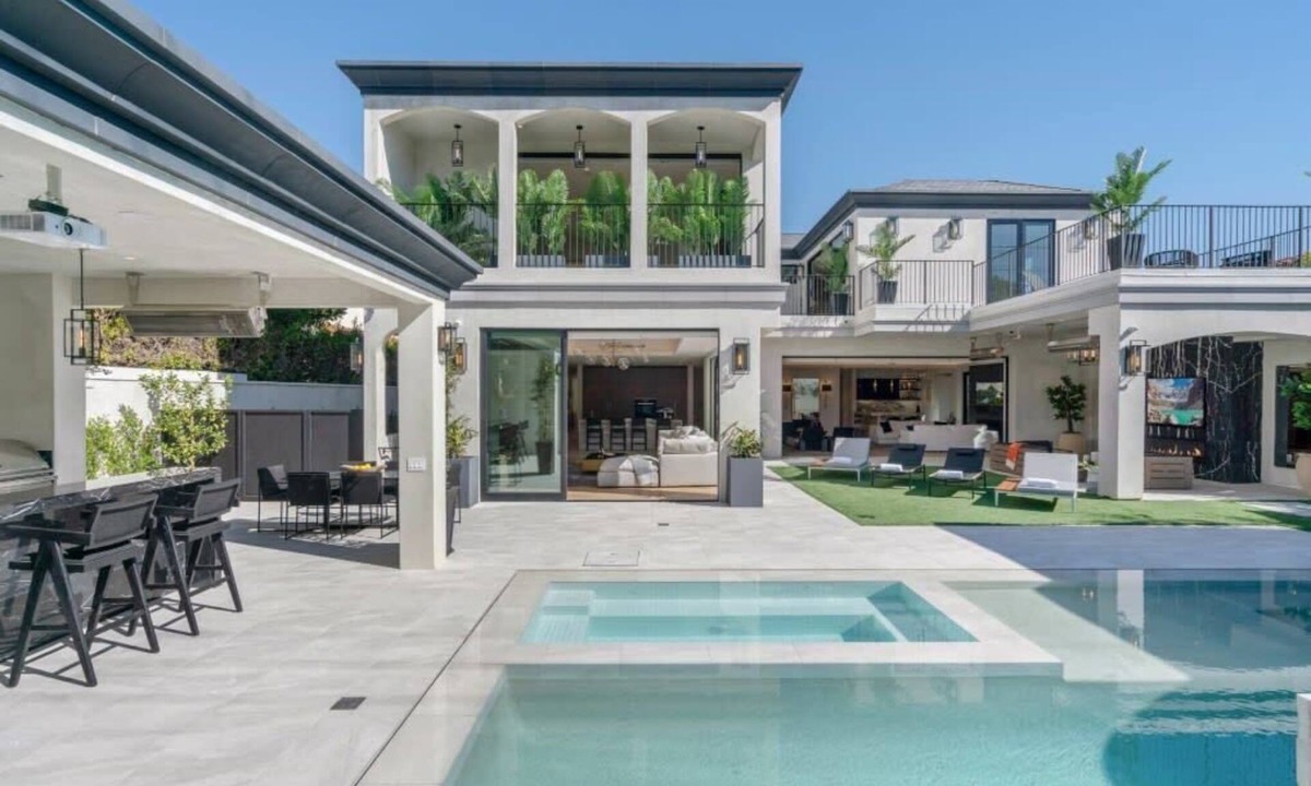 The Flats Villa | Lavish Beverly Hills Estate