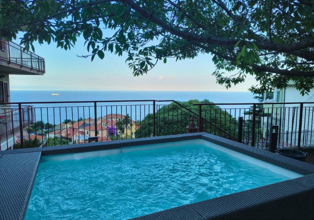 Torre del Mare Apartment | Le Tre Terrazze sul Blu vista mare, piscina idromassaggio, posto auto coperto