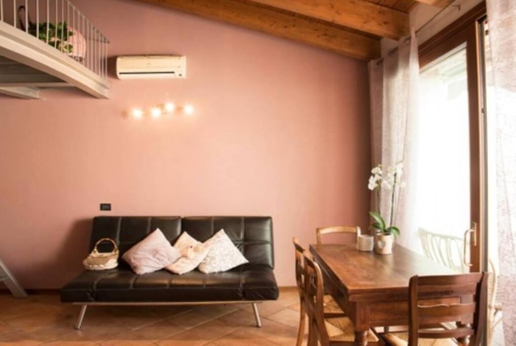 Reggio nell'Emilia Apartment | Les Maisons des Fleurs