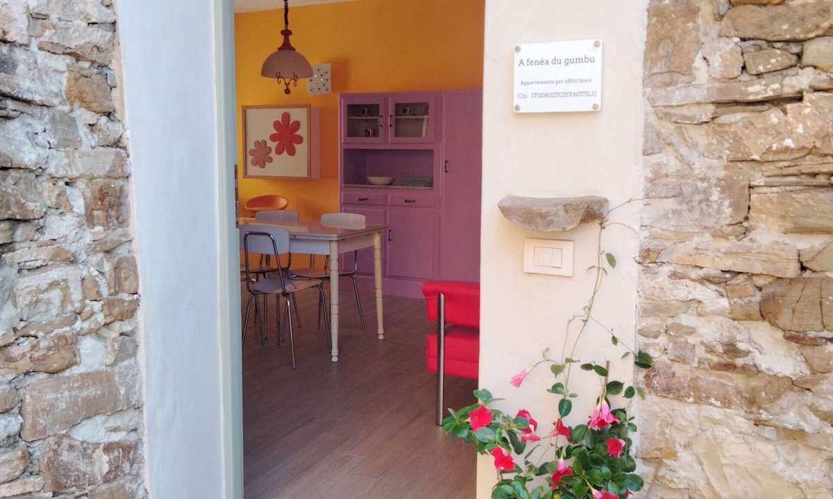 Gorleri House | Ligurian village, apartment in the historic center