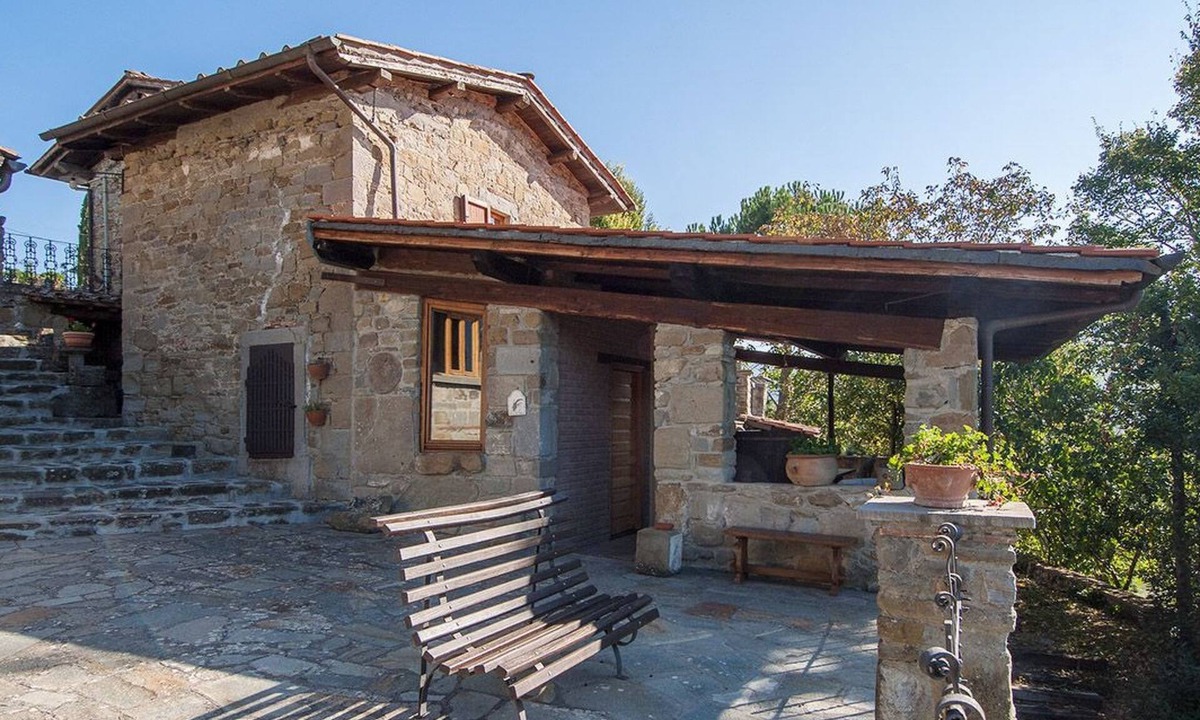 Pratovecchio House | Lindenhaussiedlung mit Gemeinschaftspool by Interhome