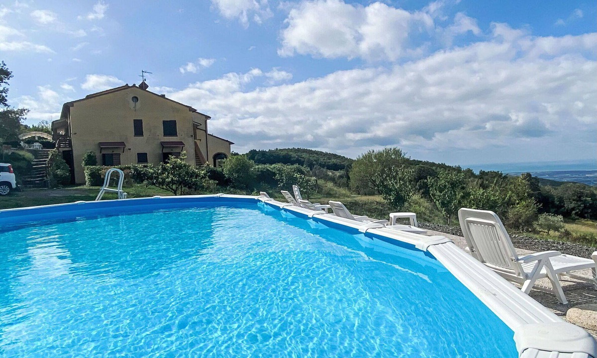 Castellina Marittima Apartment | Lovely apartment for 10 people with pool, WIFI, TV, terrace, pets allowed and panoramic view