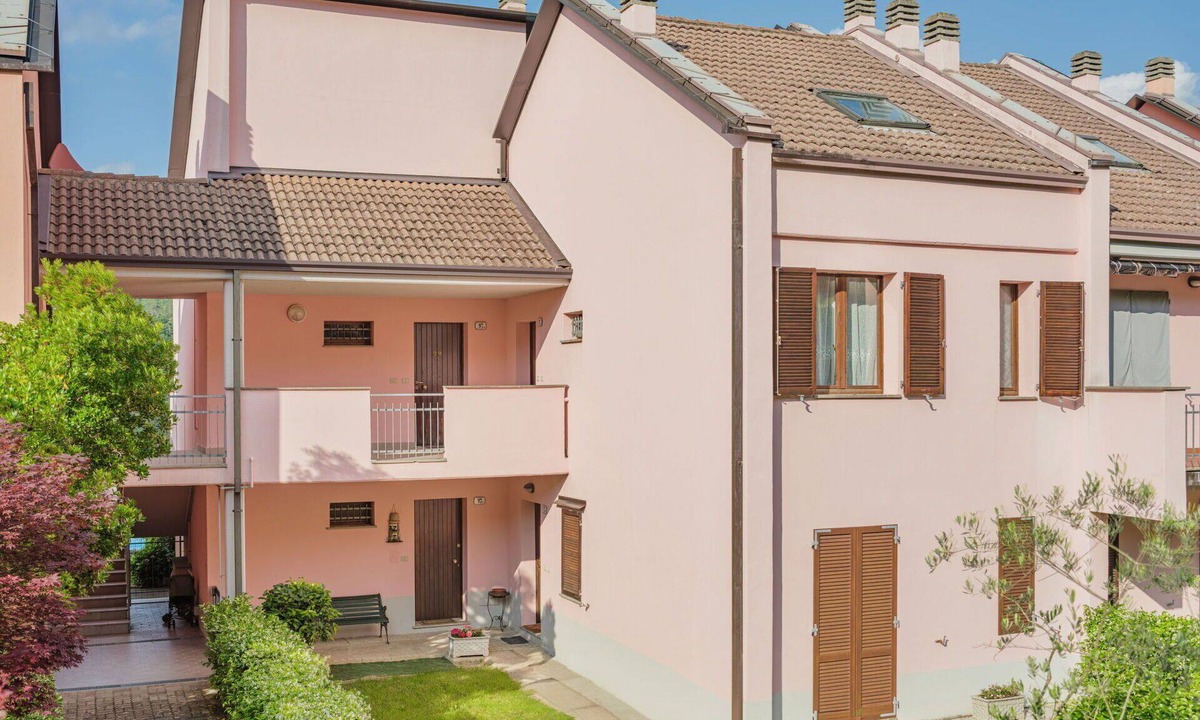 Pignone Apartment | Lovely apartment for 5 people with WIFI, pool and terrace