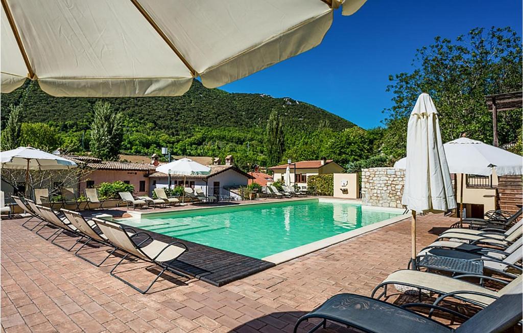 Foligno Apartment | Lovely Apartment In Foligno With Wifi