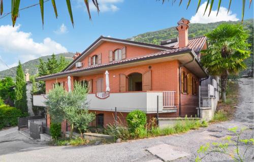 Nerbisci Apartment | Lovely Apartment In Gubbio With Wifi