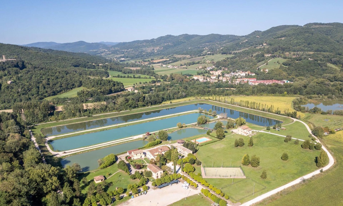 Montone Apartment | Lovely apartment in Montone with WiFi