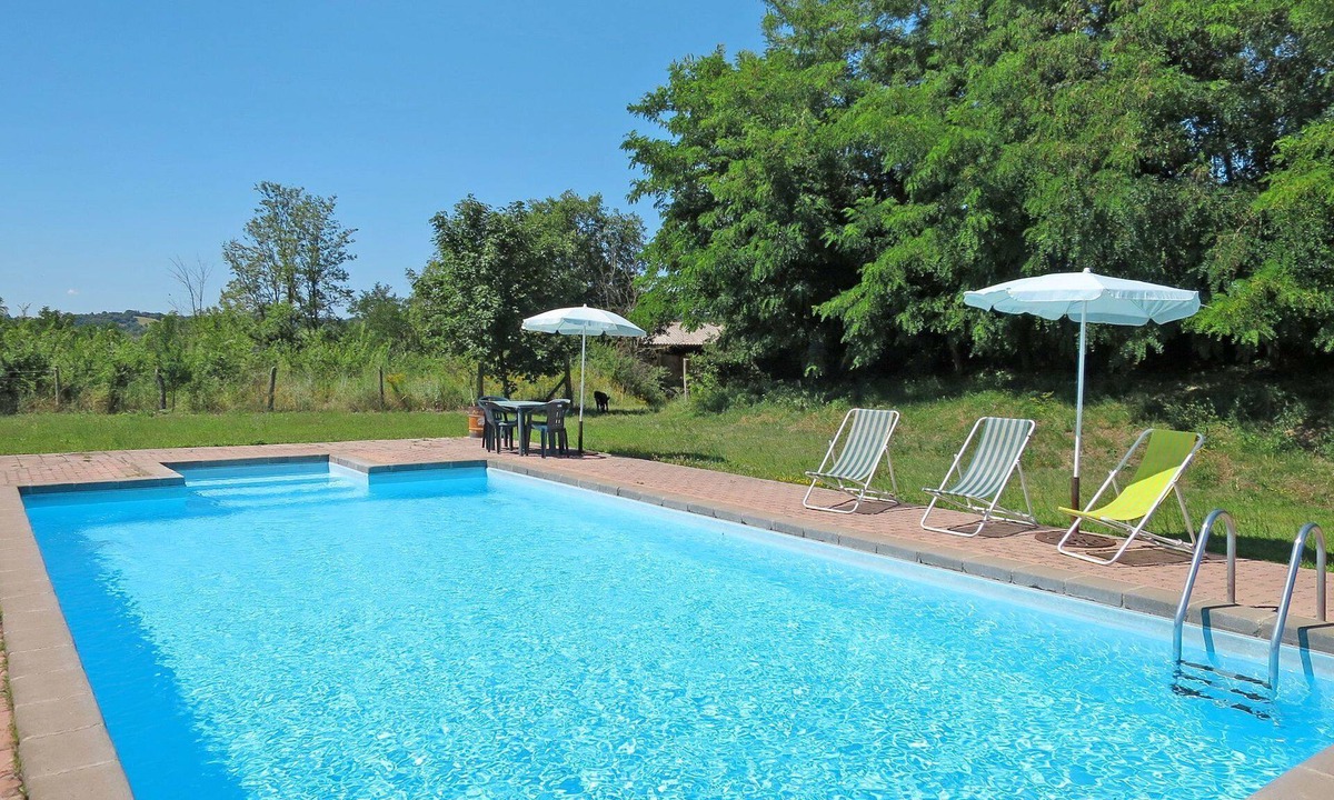 Bagnoregio Villa | Lovely apartment in villa for 5 guests with WIFI, pool and patio