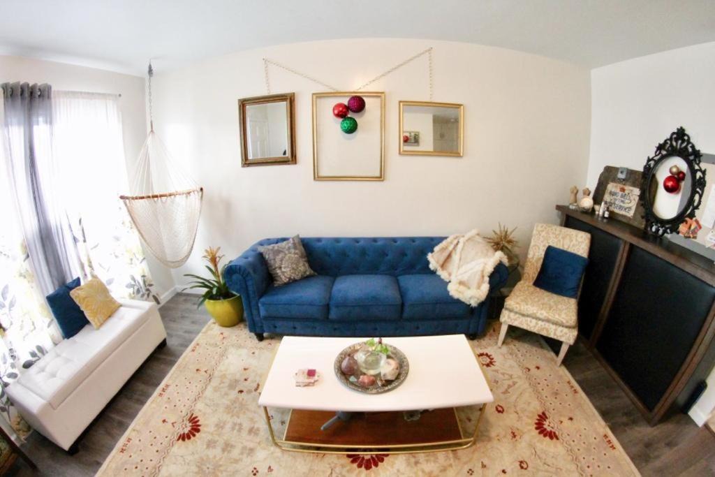 Westlake Apartment | LOVELY ROMANTIC GETAWAY-DOWNTOWN LOS ANGELEs!!