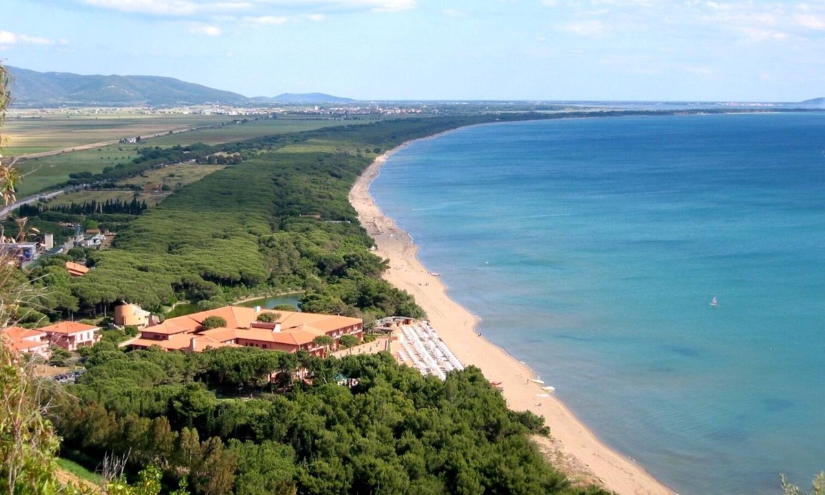 Orbetello Villa | Luscious villa&gardens by Maremma Park, Orbetello, Talamone, couples 10% off