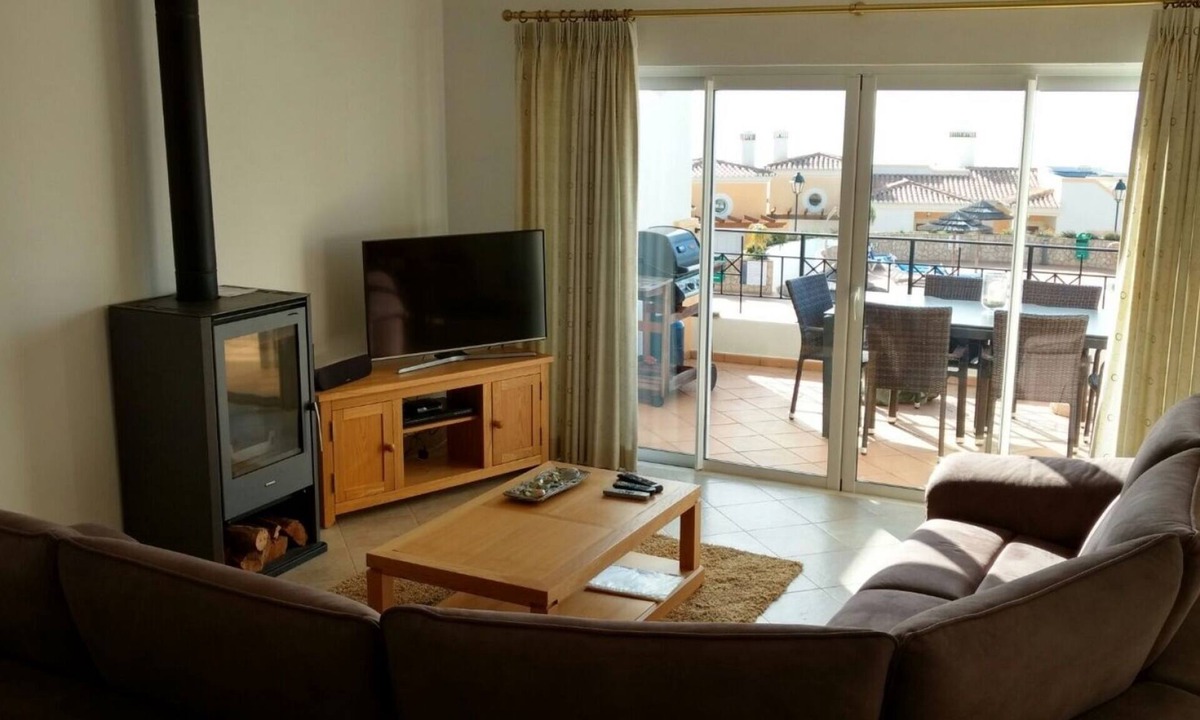 Salema Villa | Luxury 3 Bedroom Townhouse, With Shared Pool And Fabulous Sea Views.