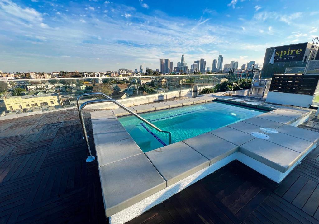 Historic Filipinotown Apartment | LUXURY LA PENTHOUSE PRIME LOCATION Min from HOLLYWOOD and DOWNTOWN