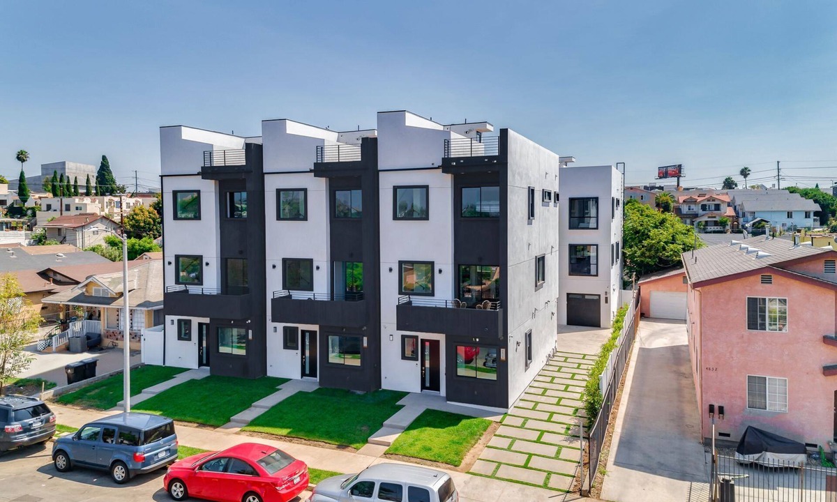Mid City House | Luxury Modern 4 Bed 3 Bath Home with Rooftop Deck #4
