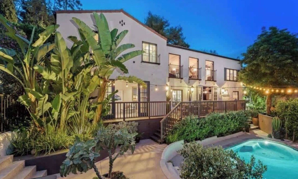 Beachwood Canyon Villa | Luxury Villa + Secret Garden + Pool + Dogs OK