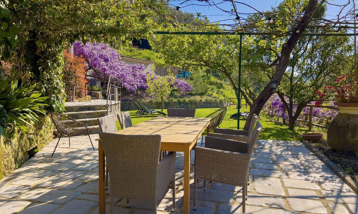 Levanto Apartment | "MAGNOLIA" - Apartment on the ground floor, with veranda.