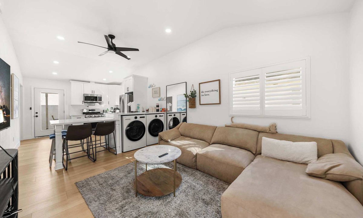 Compton House | @ Marbella Lane - Cityside Haven w/Touch of Charm