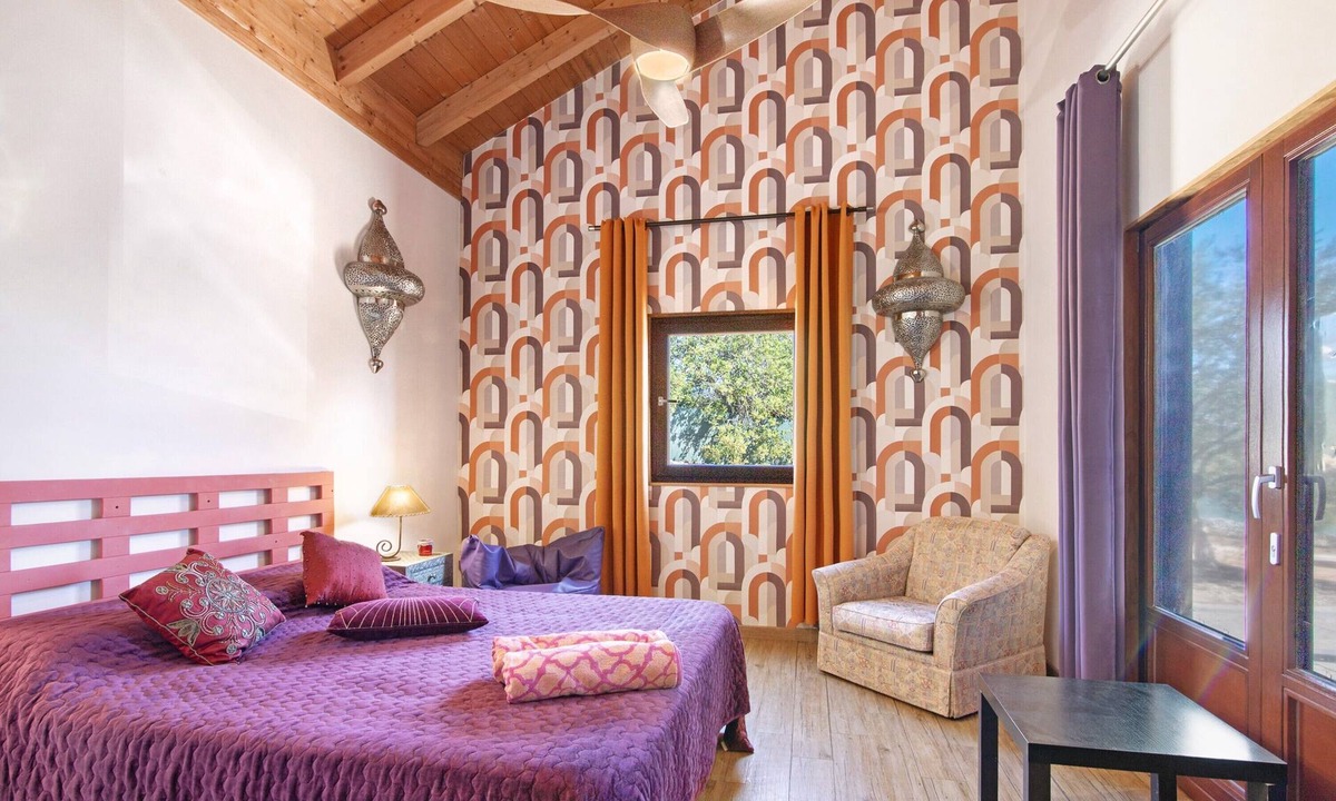 Monte da Charneca Apartment | Marrakech Room – Naturist B&B for Couples