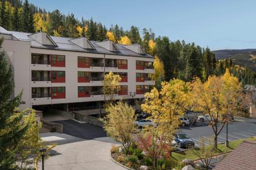 Vail Hotel | Marriott's StreamSide Douglas at Vail