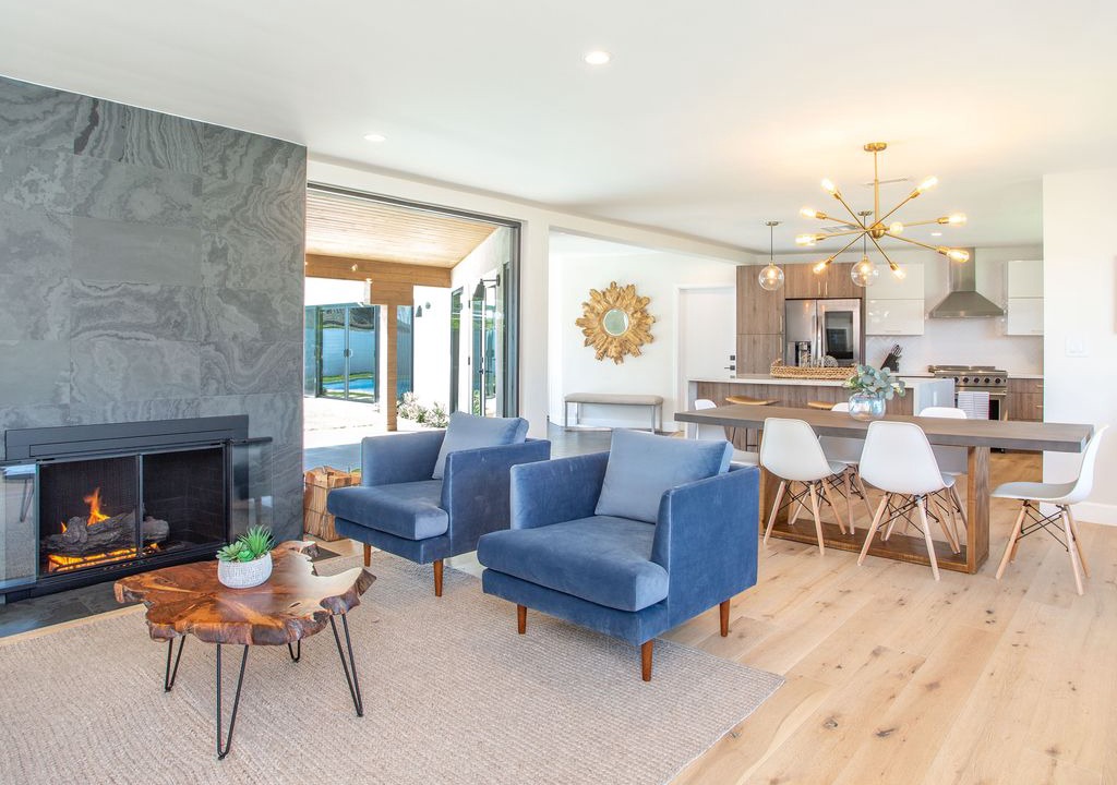 Bixby Knolls House | Mid-Century Modern Paradise in Bixby Knolls w/ Pool, Wet Bar & 2 Living Areas