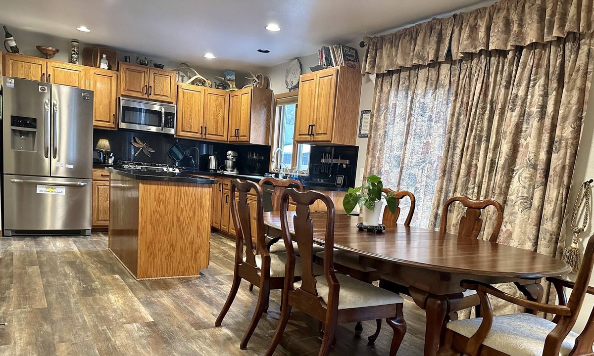 Vail - Beaver Creek House | Minturn Home - Easy access to Vail and Beaver Creek 4 bedrooms & ample parking