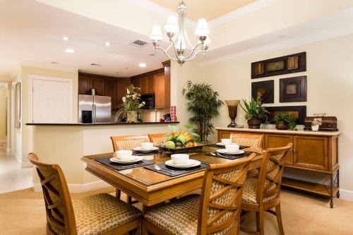 Reunion House | Modern Coziness: Orlando Apartment