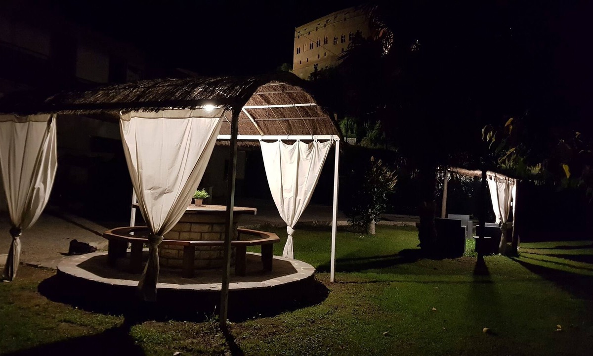 Torrenieri Apartment | Modern holiday home with garden and WIFI in the heart of the Crete Senesi