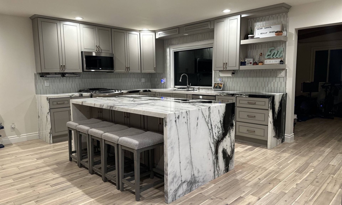 Harbor House | Modern Home & Gameroom! Near Airport Beach Aquarium & Disneyland!