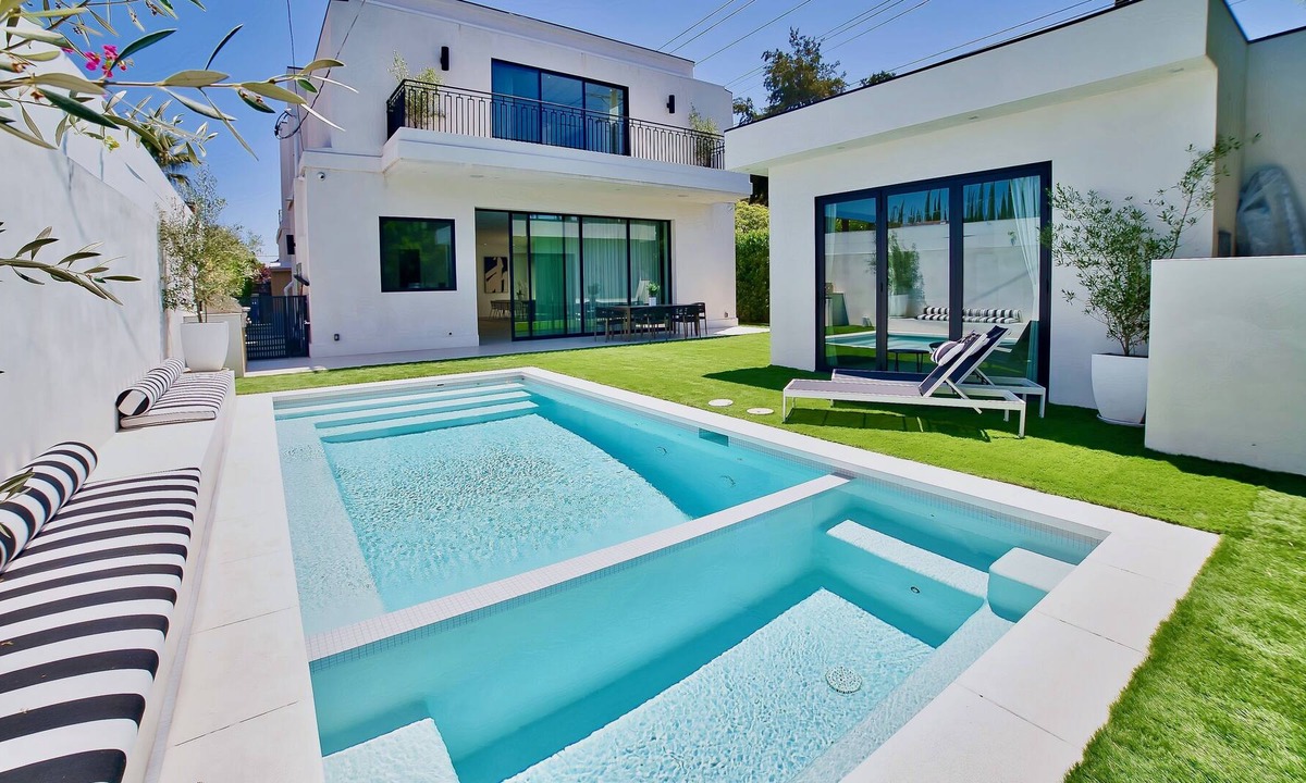 Beverly Grove Villa | MODERN HOUSE IN WEST HOLLYWOOD