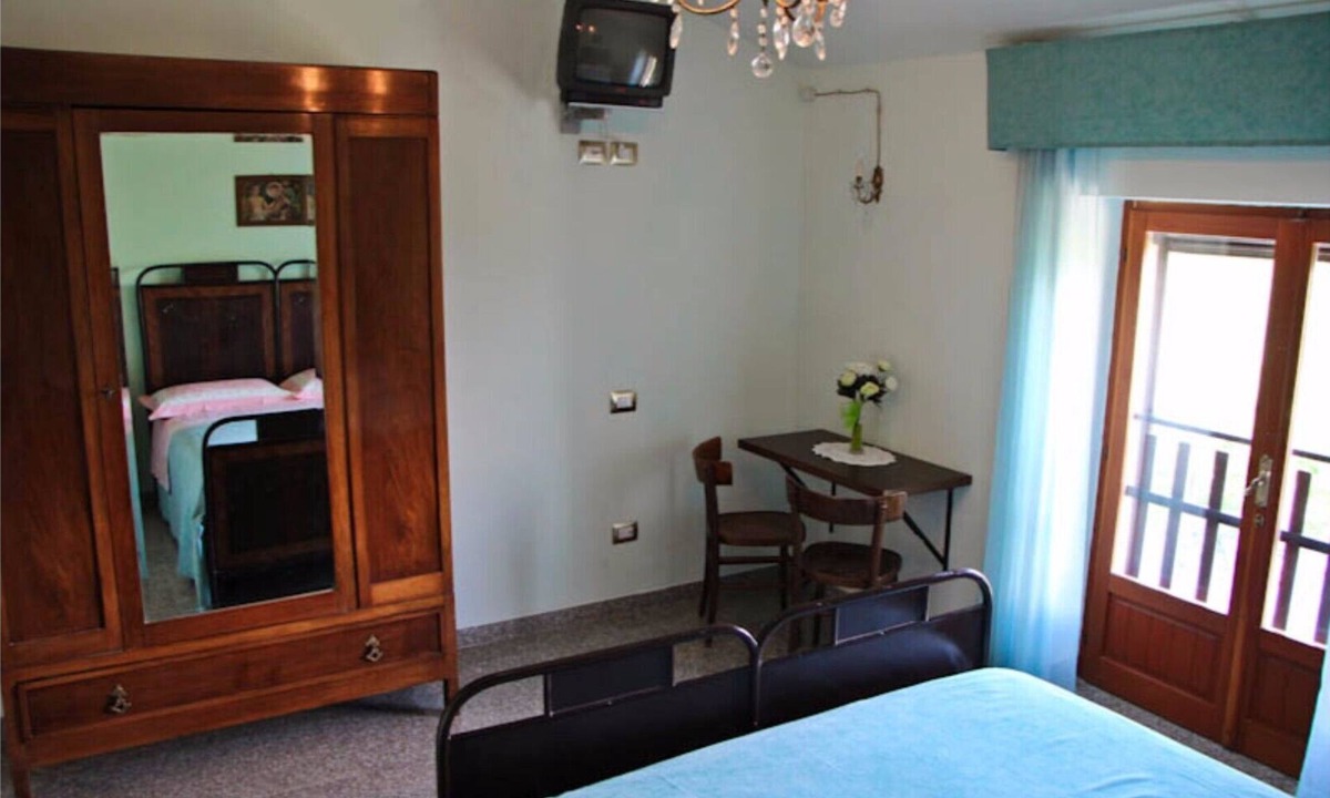 Montefalco Bed & Breakfast | Montefalco Guest House - Red Room