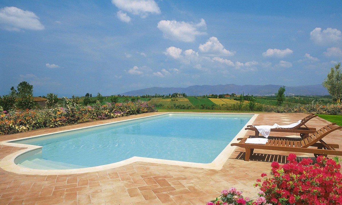 Le Piazze Villa | My Rental Homes - Villa Michelangelo with pool and SPA room with internal pool
