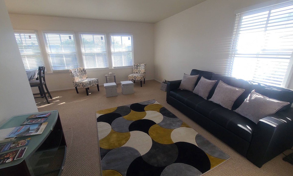 Fort MacArthur Apartment | New Peaceful and Playful by the Ocean - Upstairs