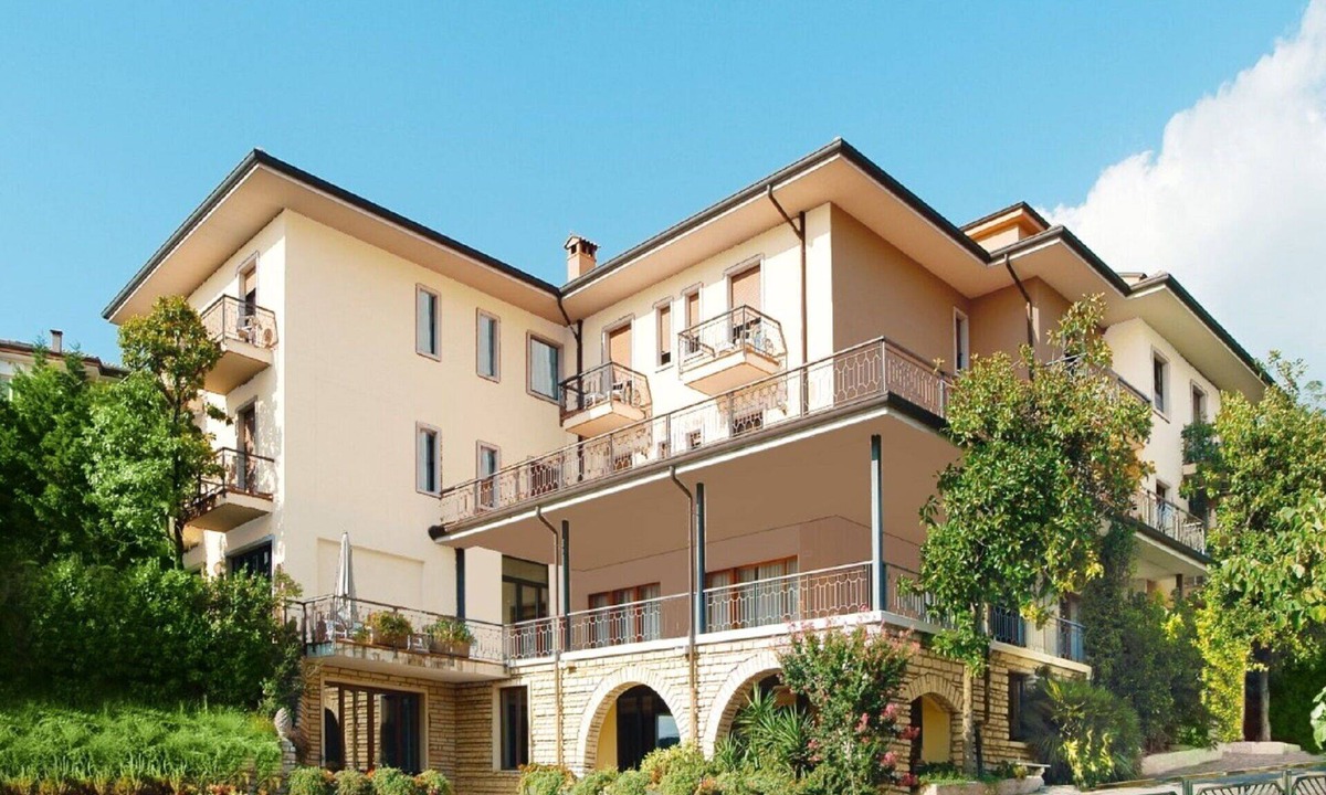 Costermano Apartment | Nice apartment for 4 people with WIFI, pool, A/C, TV and patio