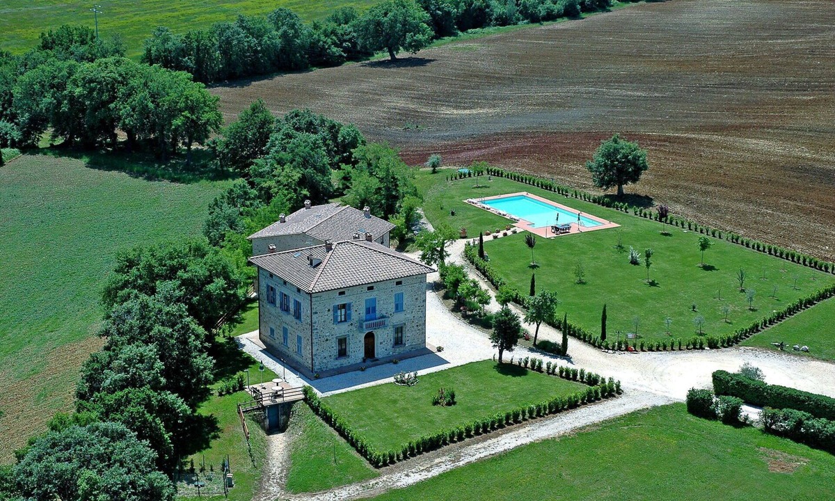 Casole d'Elsa House | Nice apartment in villa for 4 people with pool, WIFI, TV, patio and panoramic view