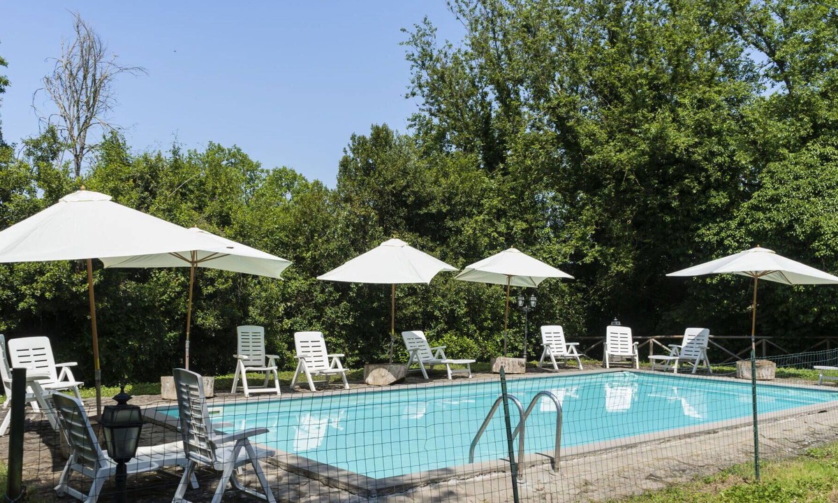 Bagnoregio Villa | Nice apartment in villa for 4 guests with WIFI, pool, TV, patio, pets allowed and parking
