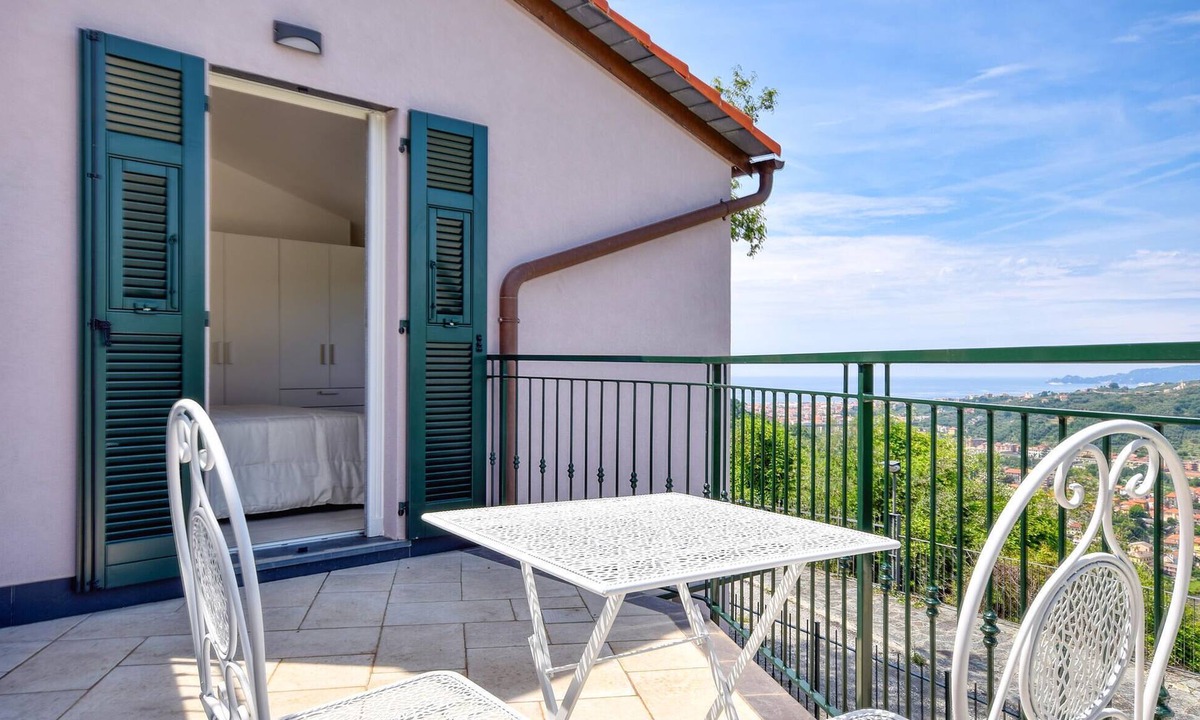 San Salvatore House | Nice home in Cogorno with ethernet internet