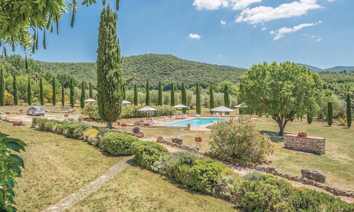 Narni House | Nice home in Narni (TR) with private swimming pool, can be inside or outside