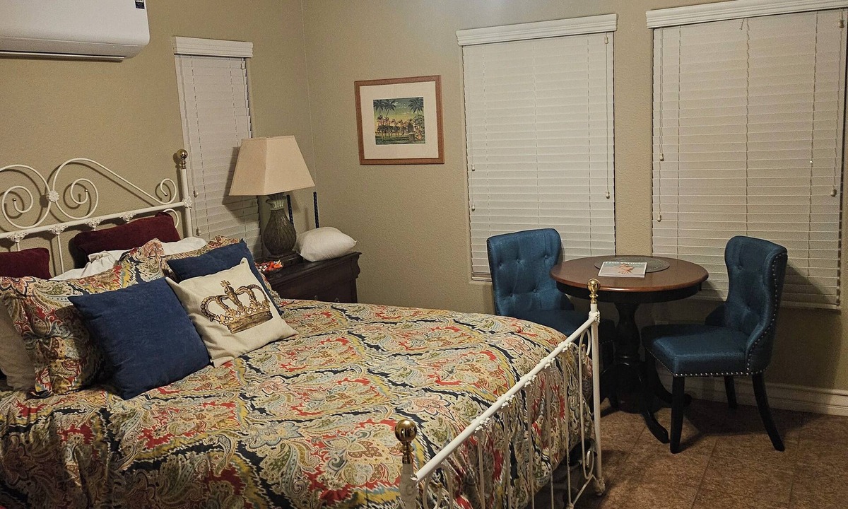 Banning Apartment | Nicola's Perfect Place, a charming studio with AC in fabulous Banning CA
