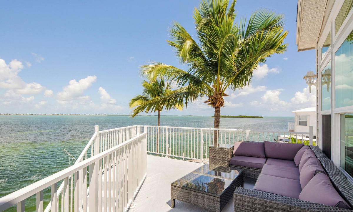 Cudjoe Key House | Oceanfront 2BR Retreat - 35' Dock, Sunrise Views, Boater's Paradise