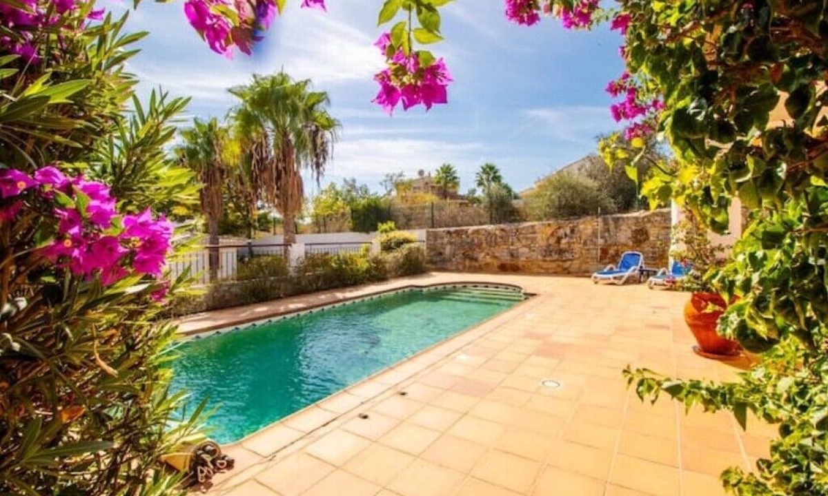 Albardeira Villa | Oceanfront Paradise