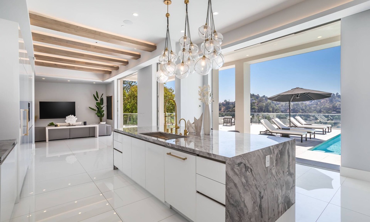 Mount Olympus Villa | Olympus Estate - Tri-Level Modern Masterpiece with Incredible City Views