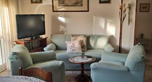 Montecchio Apartment | Orlando House 1975