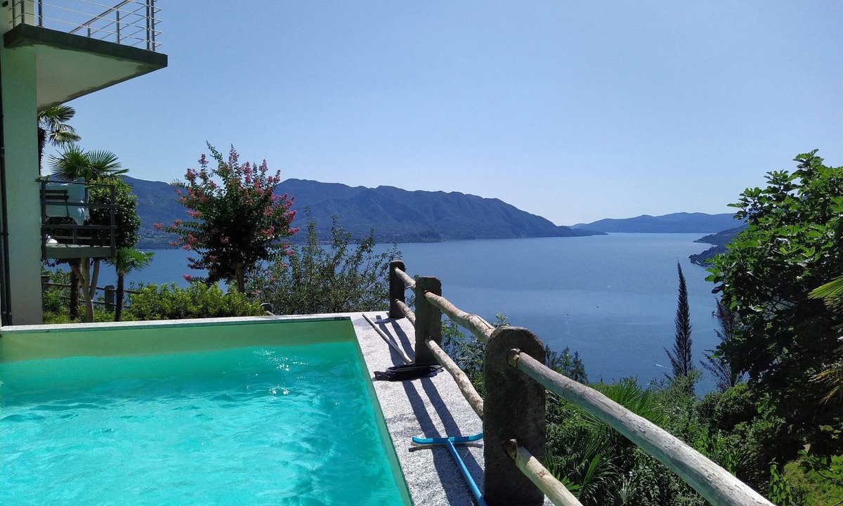 Piancassone House | Panorama-Villa über dem Lago Maggiore: Privatpool, Seeblick & Traumterrassen