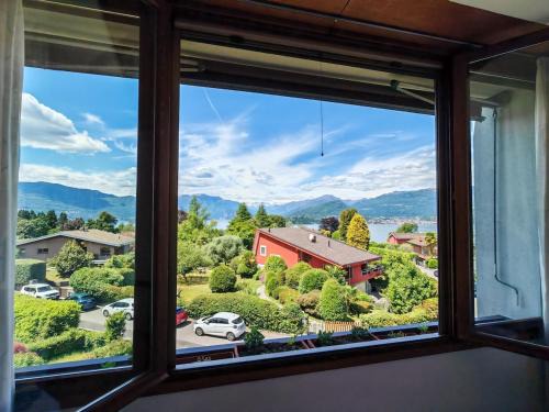 Cerro Apartment | Panoramic modern apartment on Lake Maggiore Casa Mimì