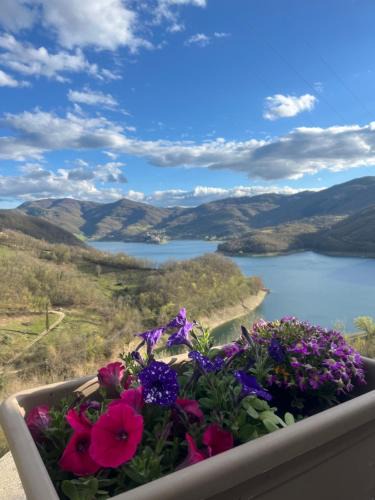 Ascrea House | Paradiso sul lago