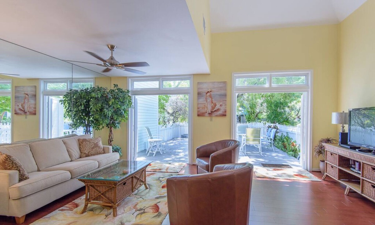 Truman Annex House | PELICAN'S PERCH Summer Rates!