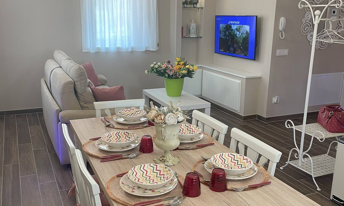 Castiglion Fosco Apartment | Penthouse 800: elegant and refined apartment located in a historic hamlet