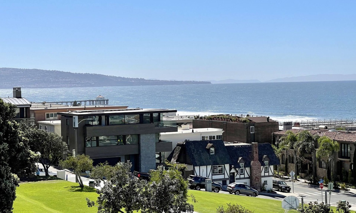 Sand Section House | Penthouse with A+ Ocean/Park View and Terrace