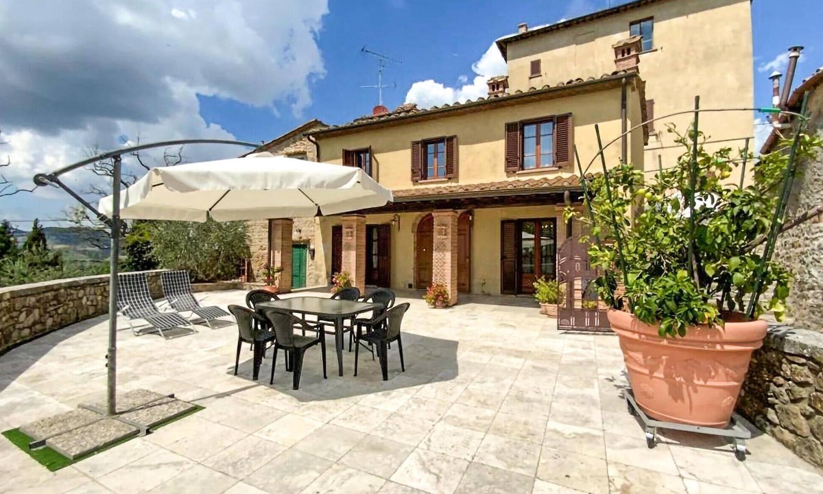 Mazzolla House | Pet friendly home in Mazzolla