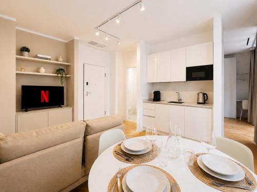 Genoa Historical Centre Apartment | Piazza Dante Luxury Suite - Design & View of the Center